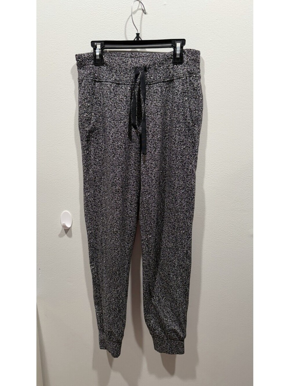 Lululemon Ready to Rulu Pants Joggers Size 4 Black White LW5AXPS